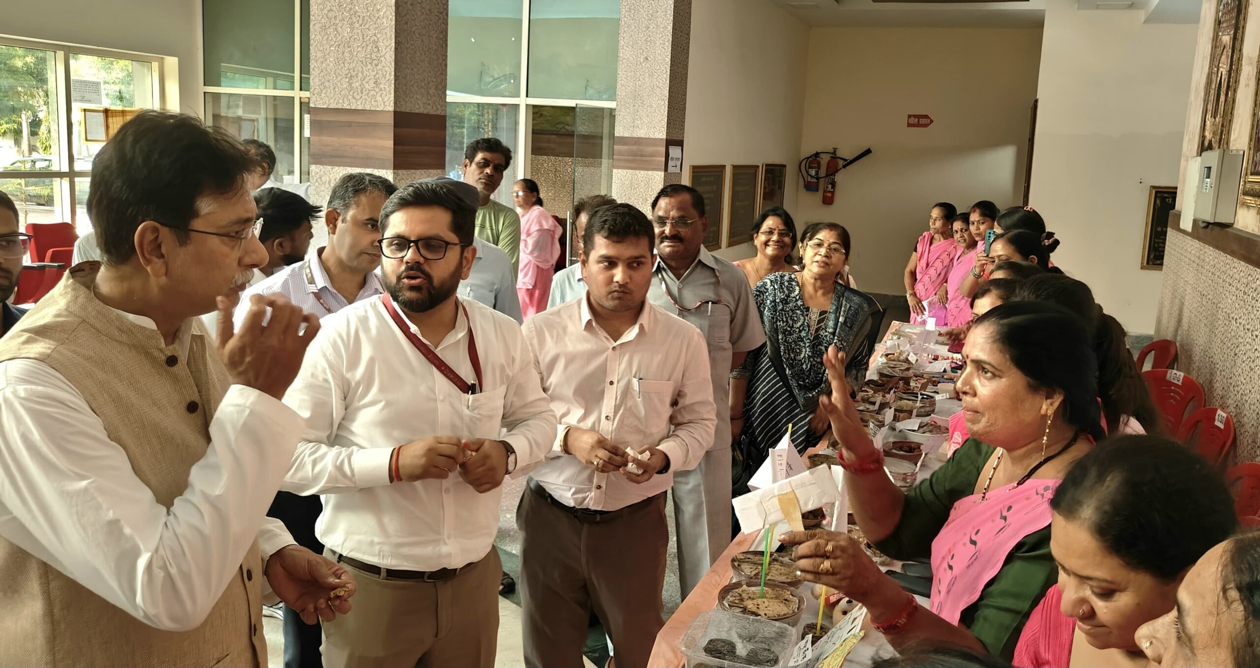 आयुष्मान कार्ड से आच्छादित होंगी आंगनबाड़ी कार्यकत्री एवं सहायिकाएं, सांसद अनुराग शर्मा ने नवनियुक्त सहायिकाओं को बांटे नियुक्ति पत्र
